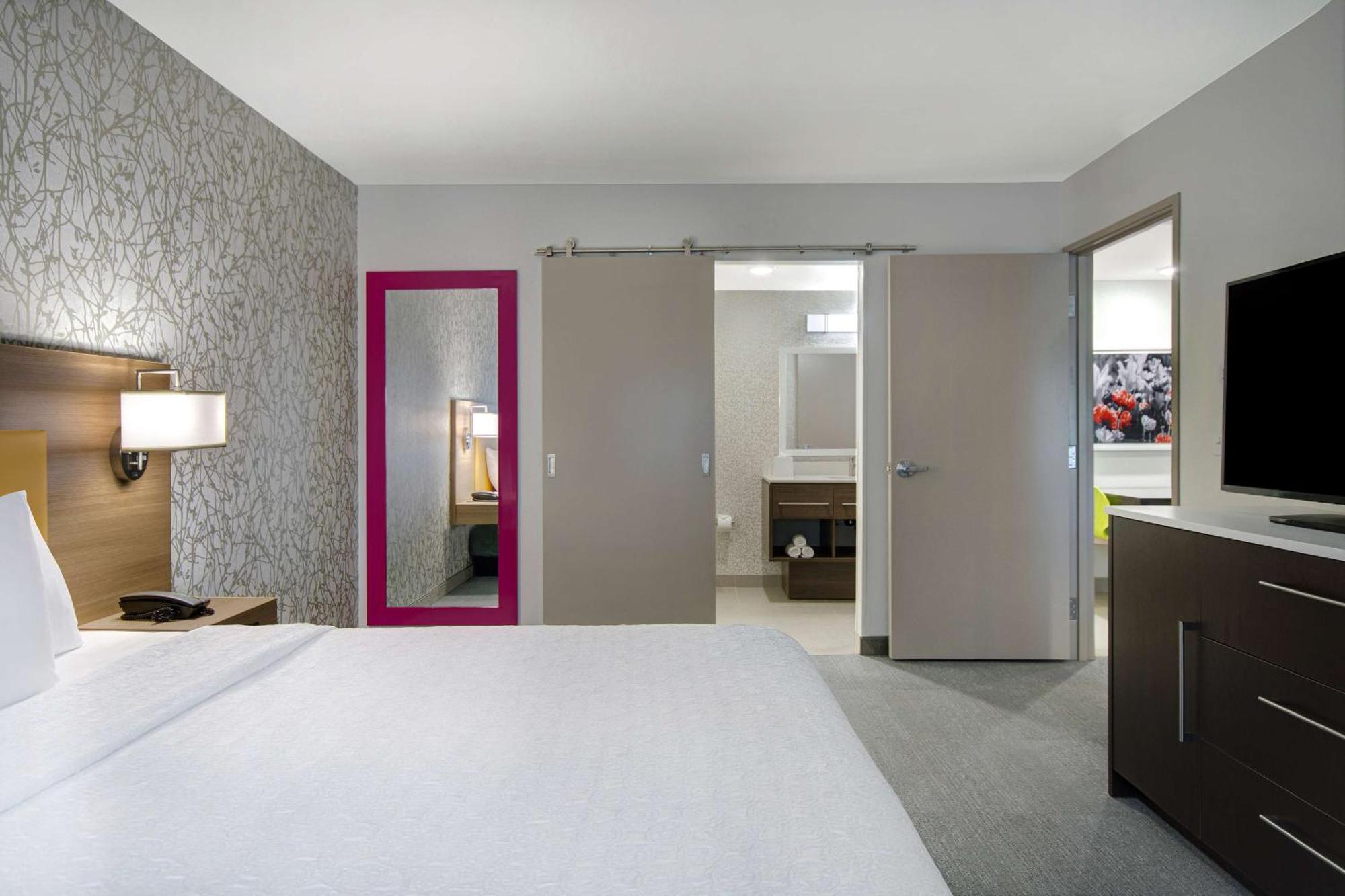 Home2 Suites By Hilton Grand Rapids Airport Kentwood ภายนอก รูปภาพ