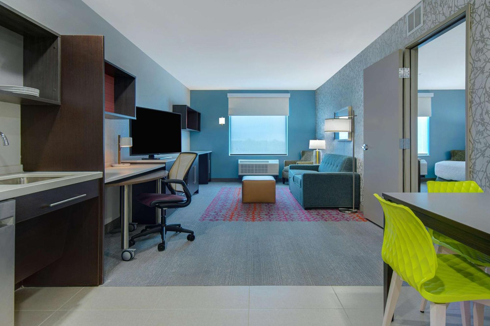Home2 Suites By Hilton Grand Rapids Airport Kentwood ภายนอก รูปภาพ