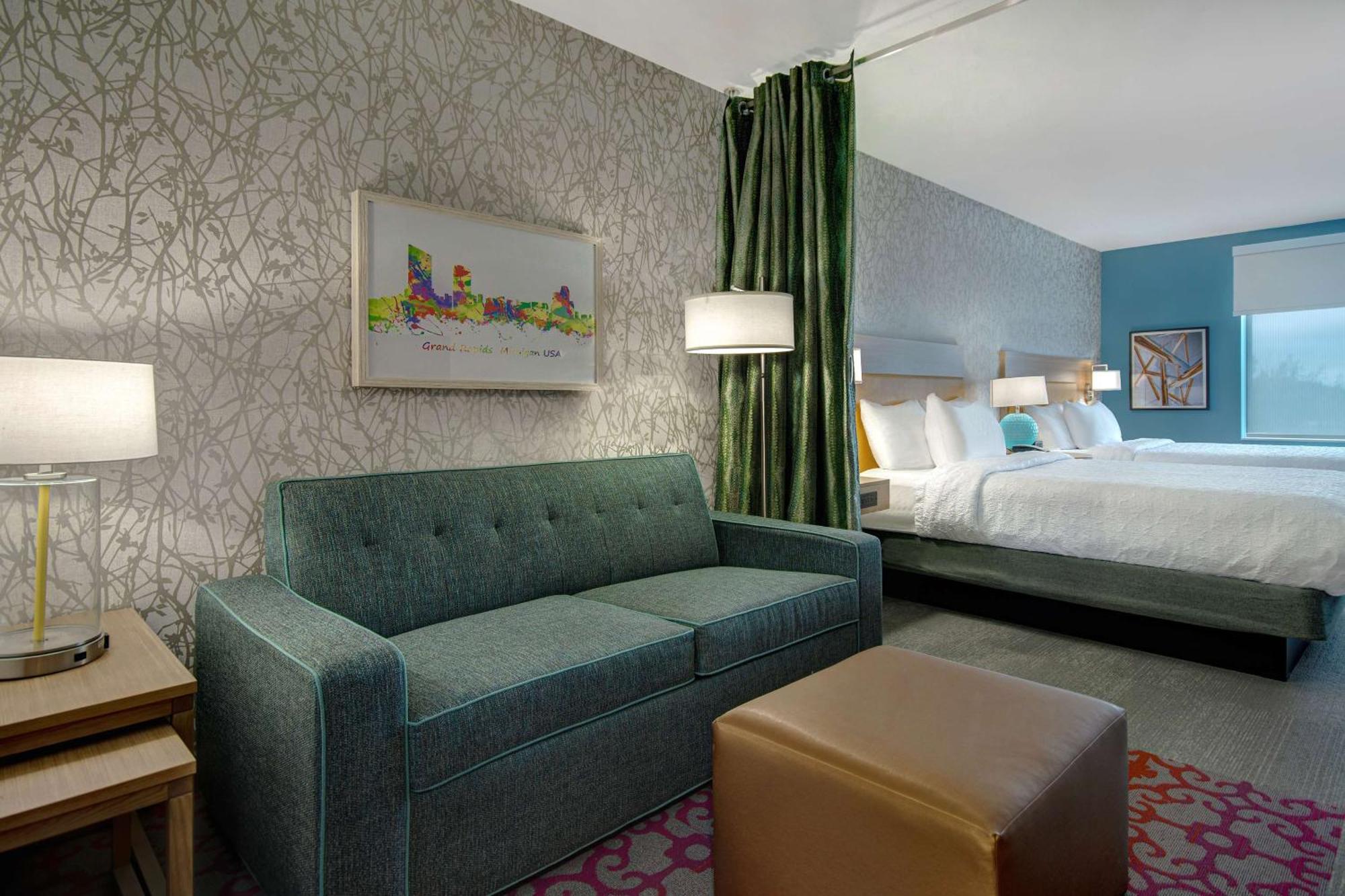 Home2 Suites By Hilton Grand Rapids Airport Kentwood ภายนอก รูปภาพ