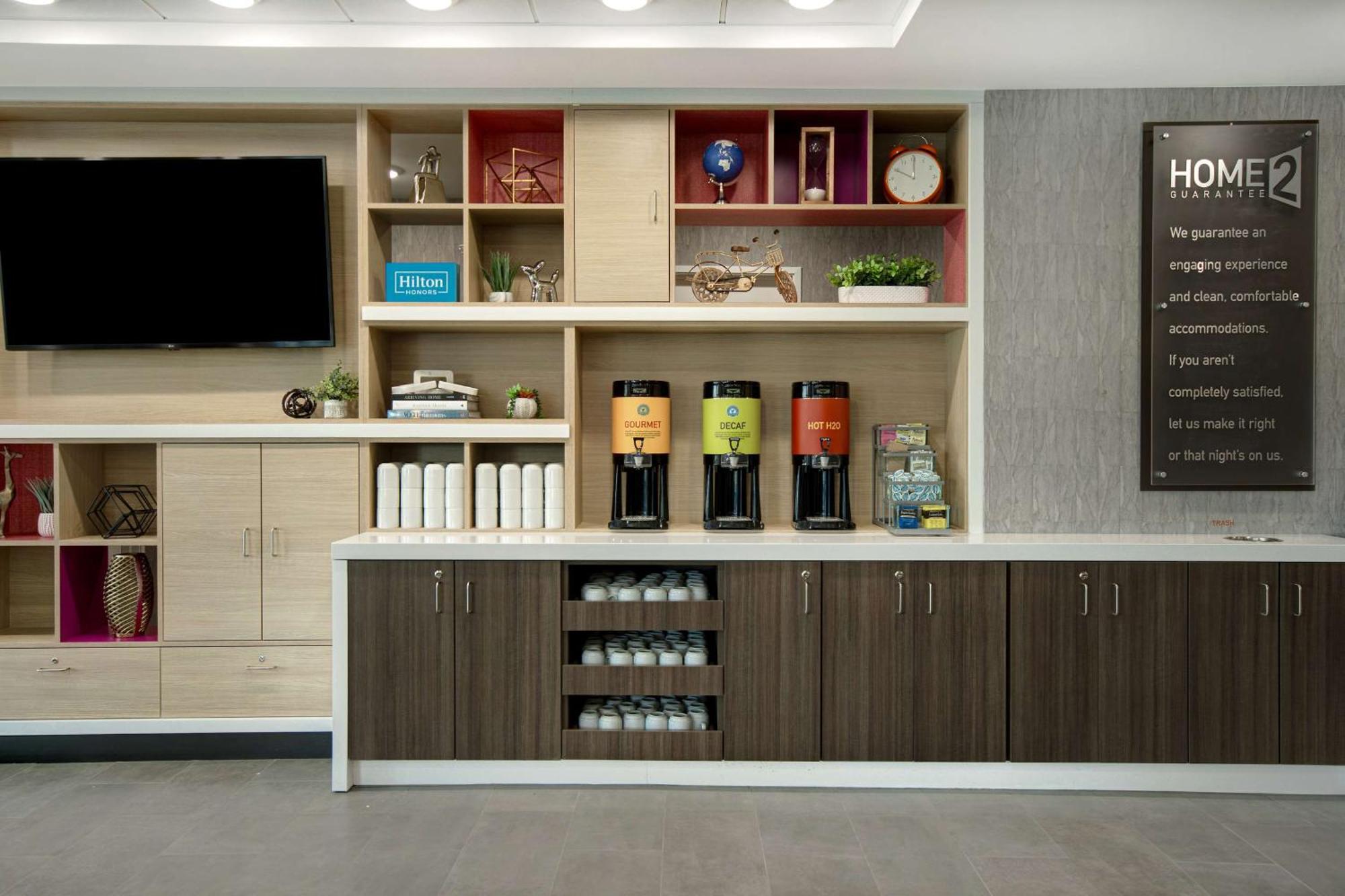 Home2 Suites By Hilton Grand Rapids Airport Kentwood ภายนอก รูปภาพ