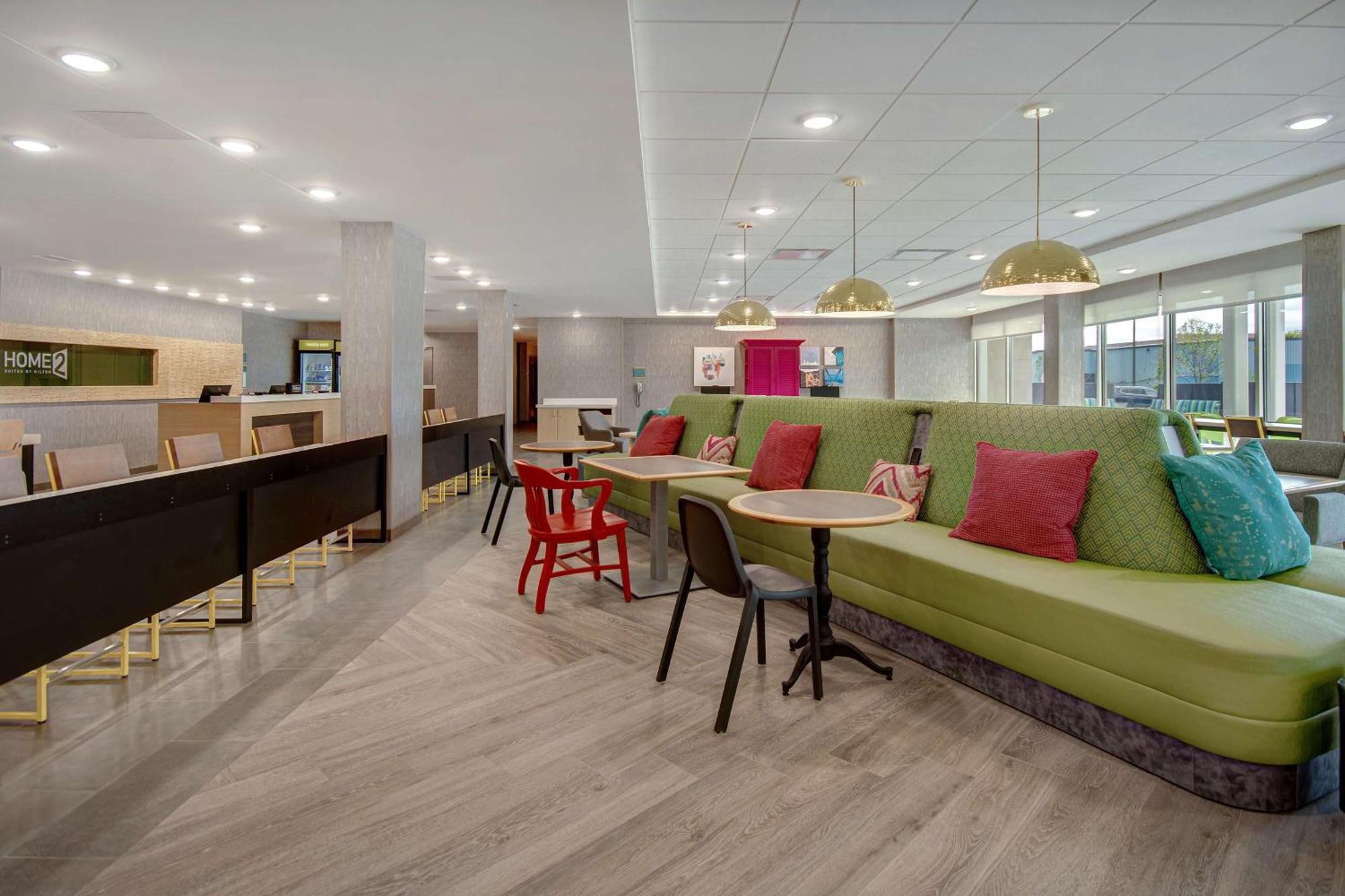 Home2 Suites By Hilton Grand Rapids Airport Kentwood ภายนอก รูปภาพ